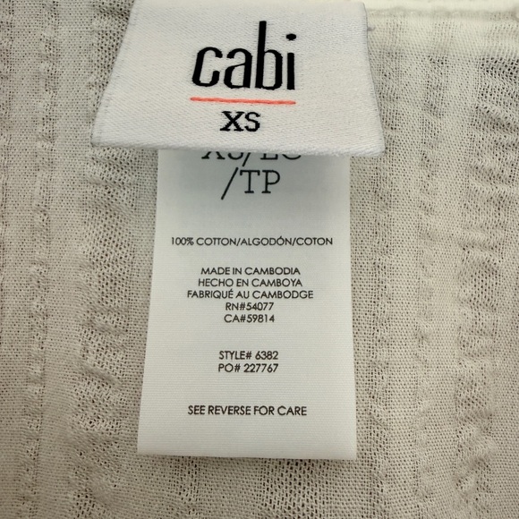 CAbi White Short-Sleeve Button-Front Casual Shirt with Chest Pockets - Picture 3 of 5